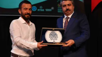 Bursa Gazeteciler Cemiyeti (BGC) tarafından düzenlenen Gazetecilik Başarı Ödülleri’nde İhlas
