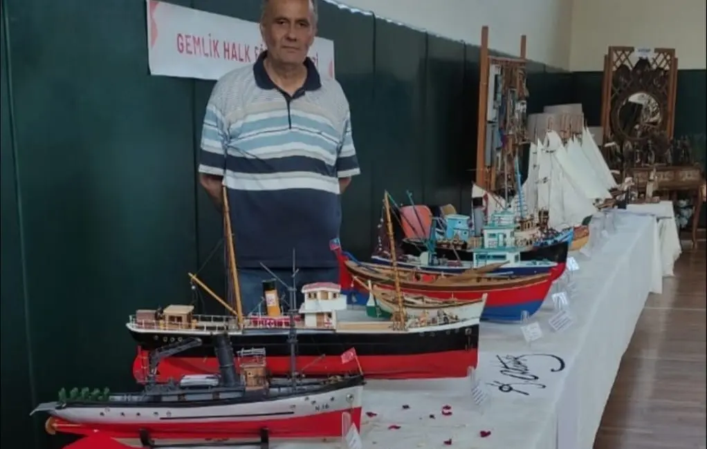 Bursa’nın Gemlik ilçesinde yaşayan model gemi eğitmeni Mustafa Kahya, Selçuklu