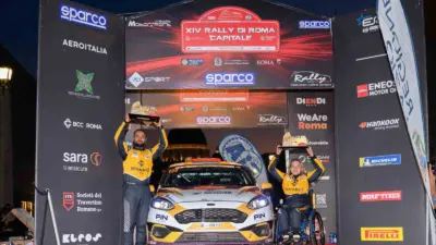 Dünyanın ilk ve tek engelli kadın ralli pilotu Kübra Denizci