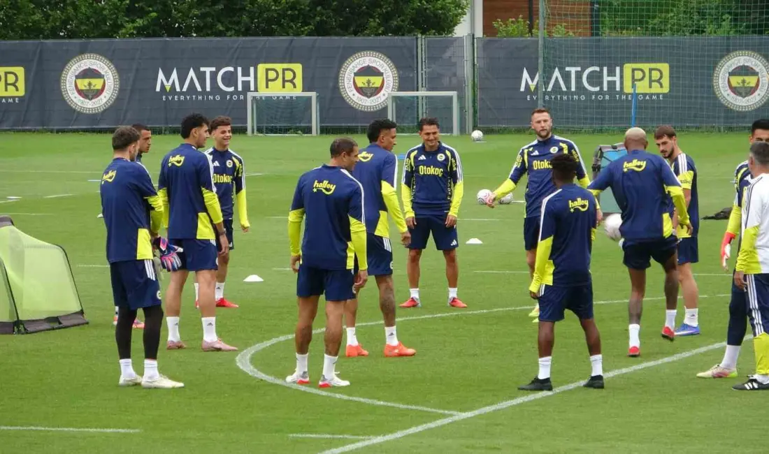 Yeni sezon hazırlıklarını Avusturya’da sürdüren Fenerbahçe, günün ikinci çalışmasını yağmur