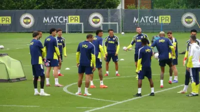 Yeni sezon hazırlıklarını Avusturya’da sürdüren Fenerbahçe, günün ikinci çalışmasını yağmur