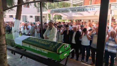 Bursa’nın Gemlik ilçesinde geçirdiği trafik kazasında ağır yaralanan ve kaldırıldığı