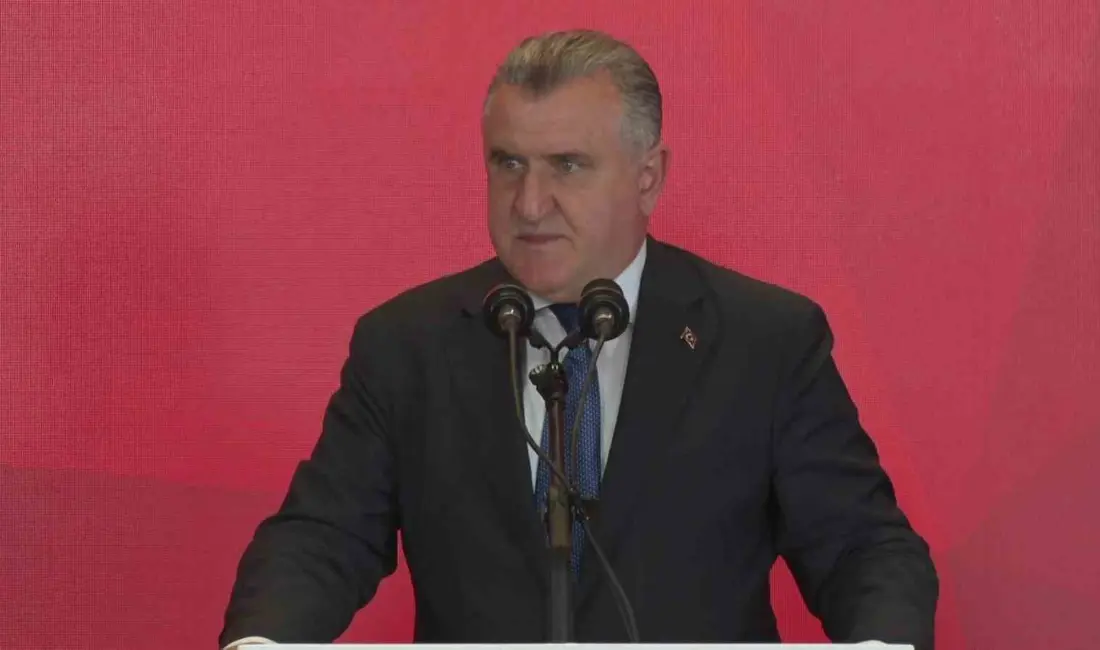 Gençlik ve Spor Bakanı Osman Aşkın Bak, “2026-2027 sezonunun başarılı