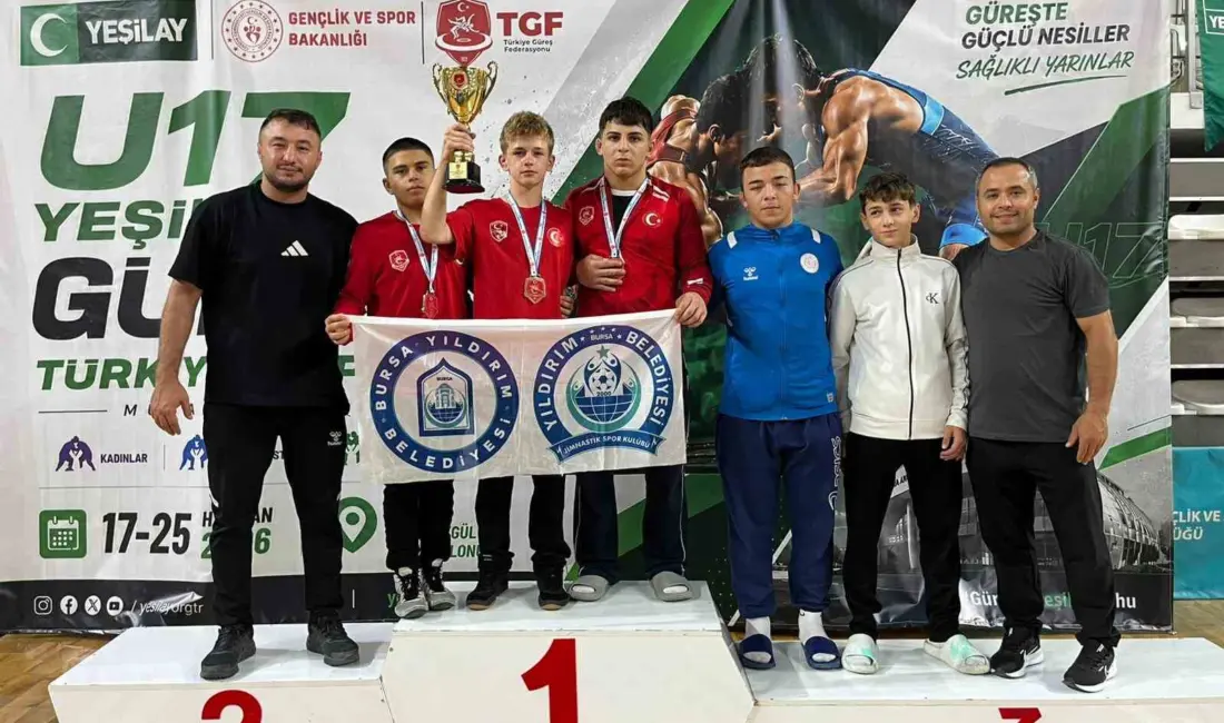 U17 Yıldızlar Güreş Şampiyonası’nda takım halinde ikinci olan Yıldırım Belediyespor,