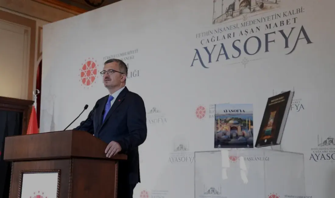 İletişim Başkanı Duran, Ayasofya’nın ibadete açılmasının 6. yılında yapının tarihsel