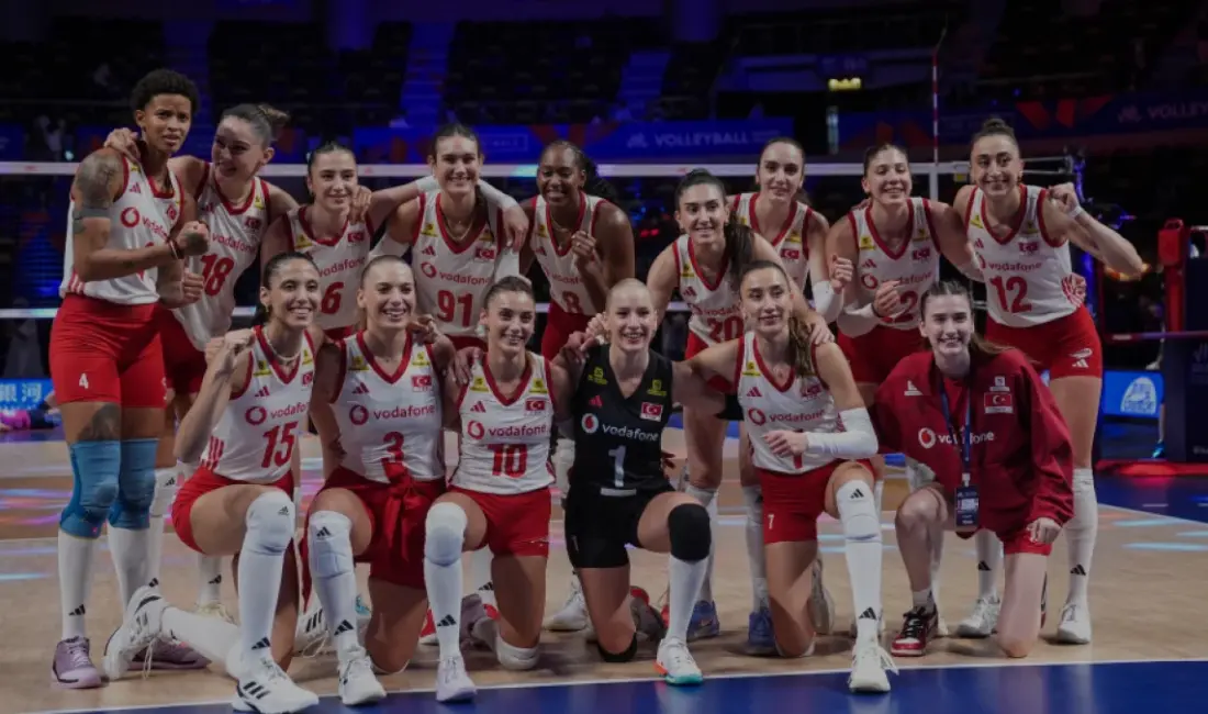 İletişim Başkanı Burhanettin Duran, Kanada'yı yenerek yarı finale yükselen A