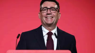 İngiltere’de milletvekili Andy Burnham İşçi Partisi’nin yeni lideri ilan edildi