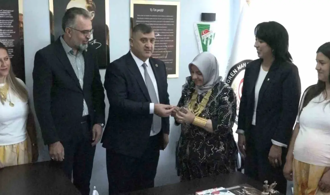Bursa’nın Kestel ilçesi Kozluören Mahallesi’nde gerçekleştirilen 525’inci Geleneksel Kozluören Yağlı