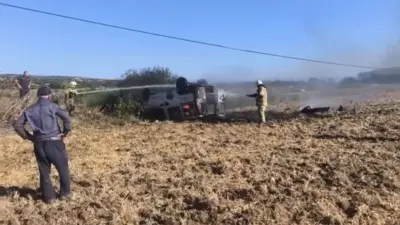 Bursa’nın Karacabey ilçesinde meydana gelen trafik kazasında takla atan otomobil