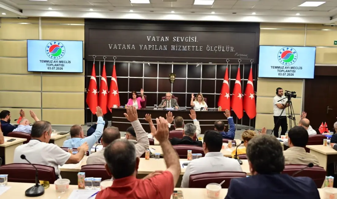 Kepez Belediye Meclisi’nin Temmuz ayı olağan toplantısında belediye çalışanlarına Kurban