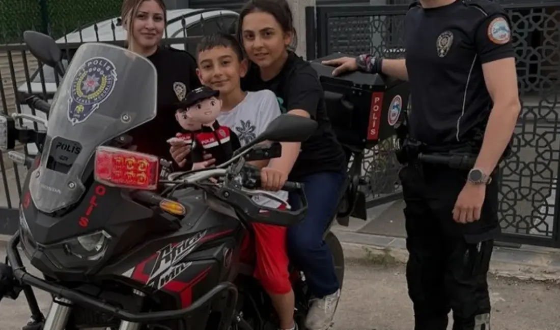 Polis Eşleri Derneği Kütahya Şubesi, gazileri ve ailelerini evlerinde ziyaret