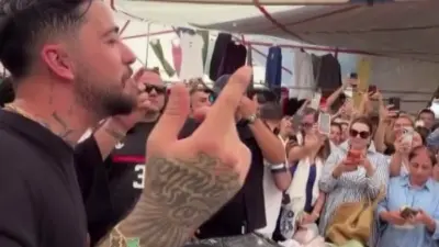 Dünya çapında birçok prestijli müzik festivalinde sahne alan ve geniş