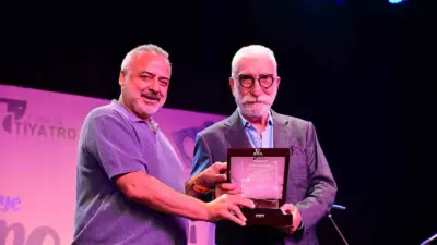 19. Türkiye Tiyatro Buluşması Manisa’da ödül töreni ve konserle başladı.