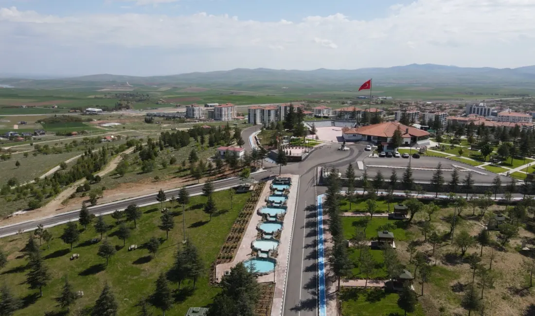 KIRŞEHİR (İHA) – Kırşehir’in Kaman ilçesinde yapımı tamamlanan Dadaloğlu Millet