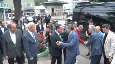 Bursa’da düzenlenen Büyük Erzurum Yayla Şenliği’nde Erzurumlu vatandaşlarla buluşan Milli