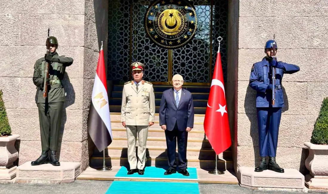 Milli Savunma Bakanı Yaşar Güler, Mısır Silahlı Kuvvetler Başkomutanı ve