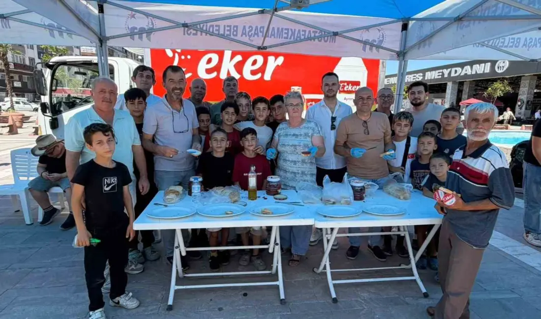 Mustafakemalpaşa Kent Platformu ile Vatan Sevdalıları Platformu’nun ortaklaşa düzenlediği “Salçalı