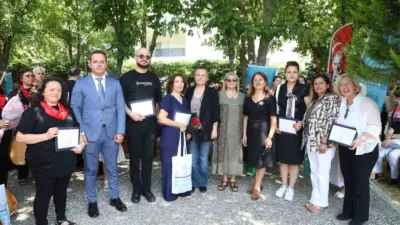Nilüfer Belediyesi’nin Cumhuriyet Mahallesi’ndeki Olgun Gençlik Merkezi kursiyerleri, yıl boyu