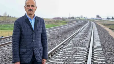 Ulaştırma ve Altyapı Bakanı Abdulkadir Uraloğlu, Bandırma-Bursa-Yenişehir-Osmaneli Hızlı Tren Projesi