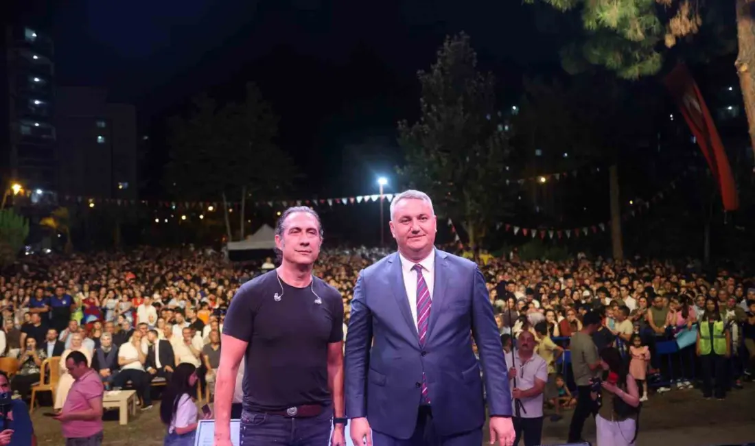 Osmaniye’nin Düziçi ilçesinde sahne alan Türk rock müziğinin sevilen sanatçısı