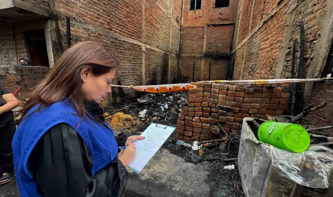 Peru’da bir binada çıkan yangında 5’i çocuk olmak üzere aynı