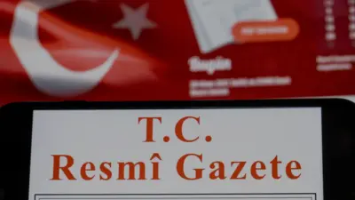 Resmî Gazete'de yayımlanan Cumhurbaşkanlığı kararlarıyla YÖK üyeleri belirlendi ve 8