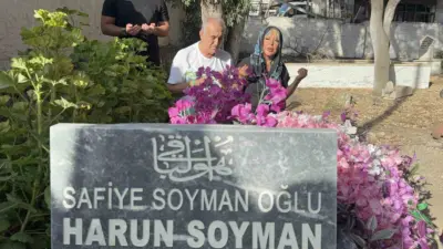 Sanatçı Safiye Soyman’ın 2024 yılında hayatını kaybeden oğlu Harun Akaröz,