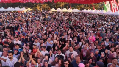 Türkiye’nin dört bir yanından gelen vatandaşlar, 3. Samsunlular Kültür Festivali