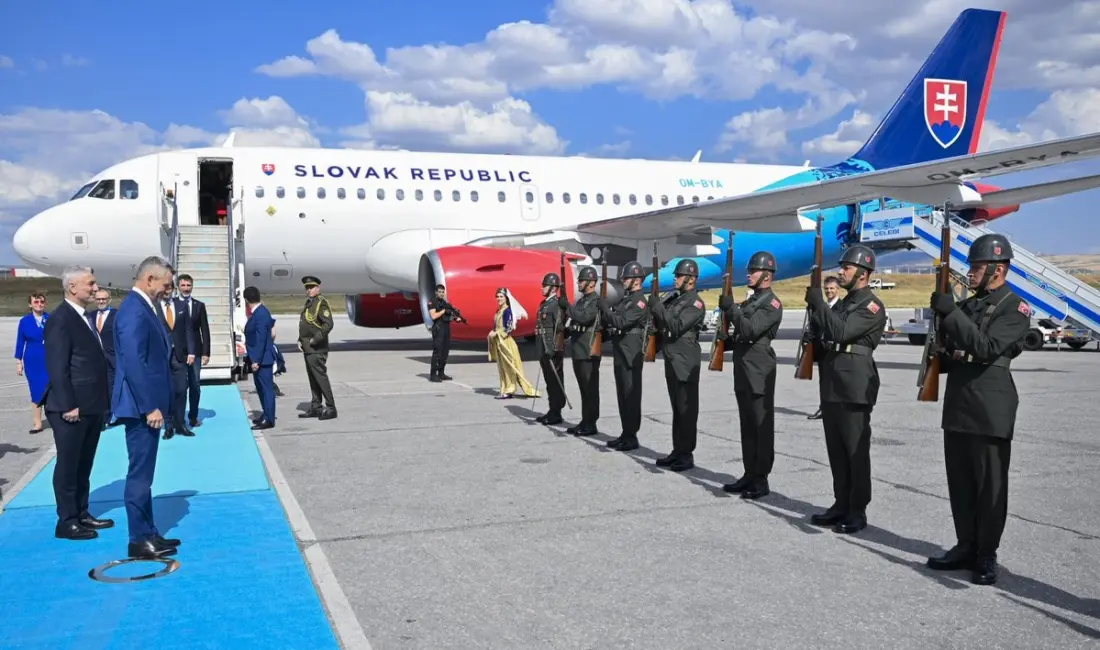 NATO Liderler Zirvesi kapsamında, Slovakya Cumhurbaşkanı Peter Pellegrini ve Slovenya