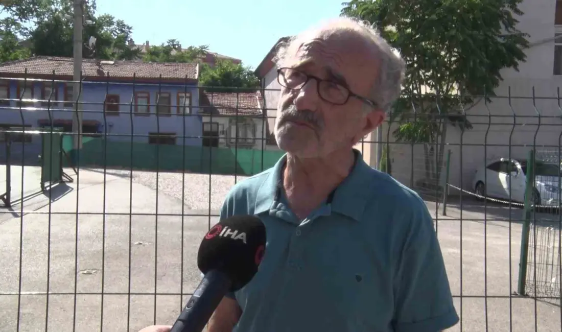 Bursa’nın Osmangazi ilçesinde uzun süre açık halde bulunan tarihi mezarın