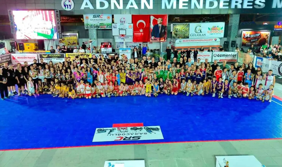 Mustafakemalpaşa Belediyesi tarafından düzenlenen bu yıl 34’üncüsü gerçekleştirilen Tatlıtop Basketbol