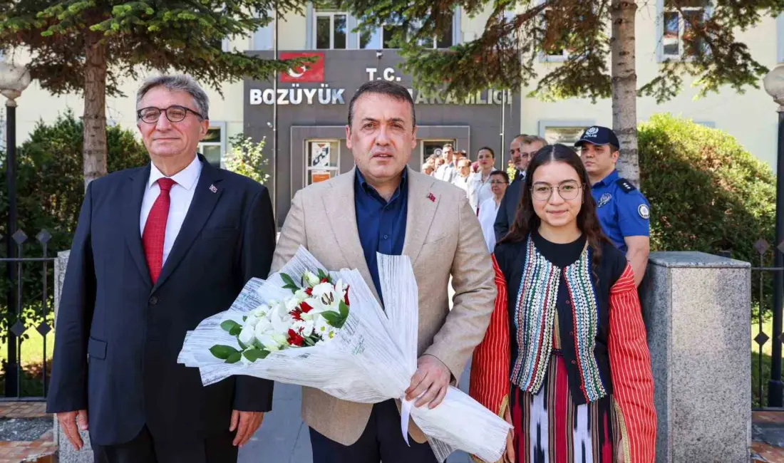 Bilecik Valisi Faik Oktay Sözer, Bozüyük Kaymakamı Ahmet Naci Helvacı’ya