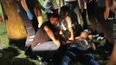 Bursa’da iddiaya göre parkta ‘Yan bakma’ meselesinden kavga çıktı. Çıkan