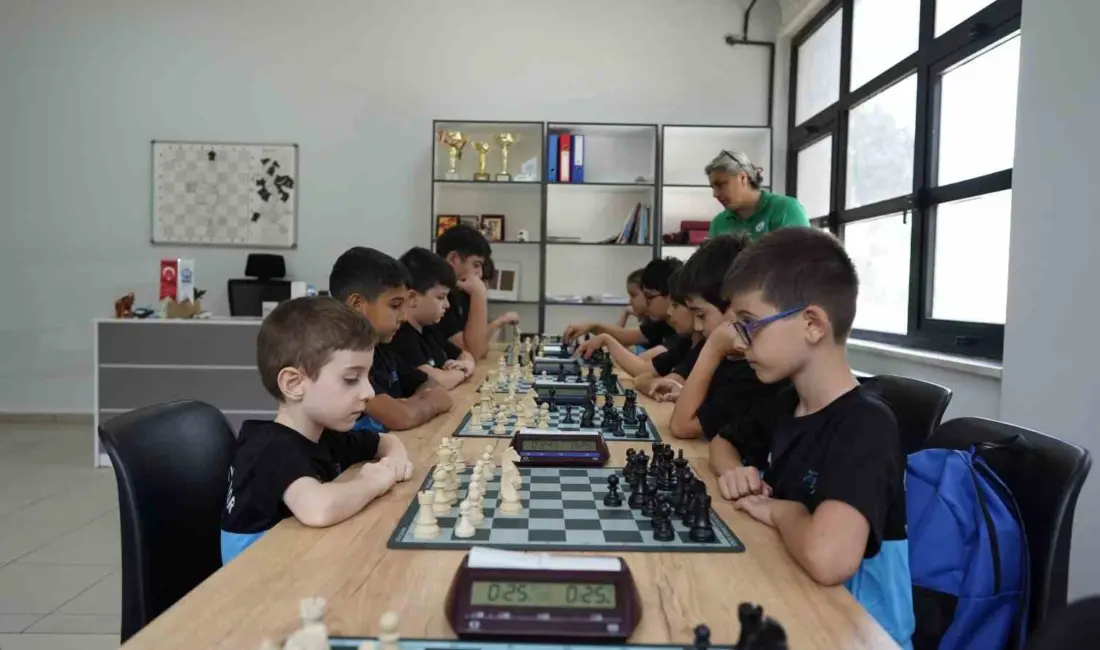 Yıldırım Belediyesi’nin düzenlediği Yaz Spor Okulları, binlerce çocuğu sporla buluşturuyor.