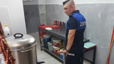 İnegöl Belediyesi Zabıta Müdürlüğü ekipleri, rutin denetim faaliyetleri kapsamında döner