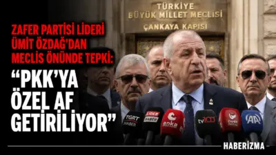 Zafer Partisi Genel Başkanı Ümit Özdağ, TBMM önünde düzenlediği basın