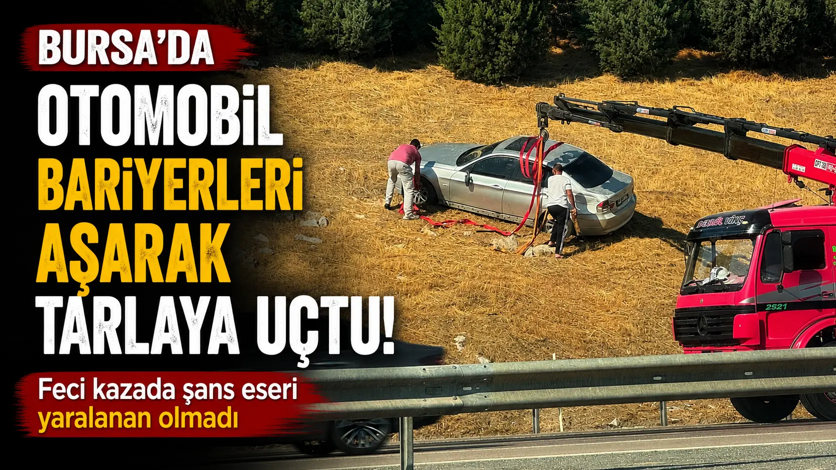 Bursa’da sürücüsünün direksiyon hakimiyetini kaybettiği otomobil, bariyerleri aşarak boş tarlaya