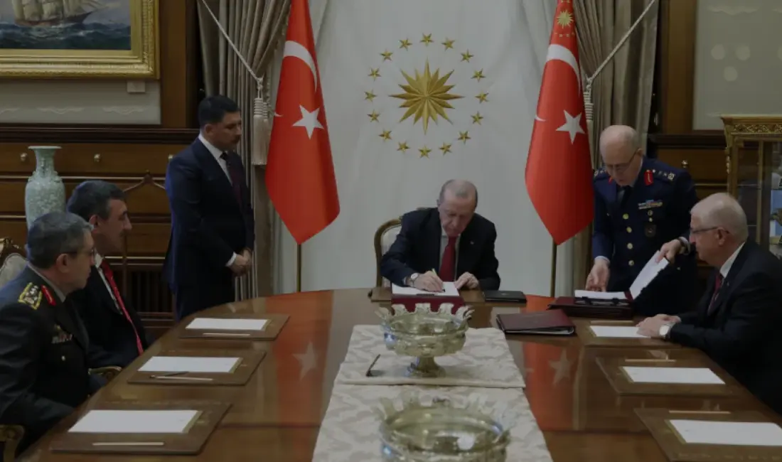 Cumhurbaşkanı Erdoğan başkanlığında toplanan YAŞ kararları açıklandı. TSK'da terfi, atama