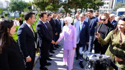 Aile ve Sosyal Hizmetler Bakanı Mahinur Özdemir Göktaş, bir dizi