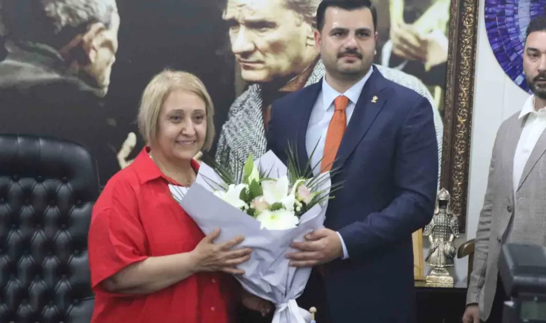 AK Parti Genel Sekreteri ve İzmir Milletvekili Eyyüp Kadir İnan,