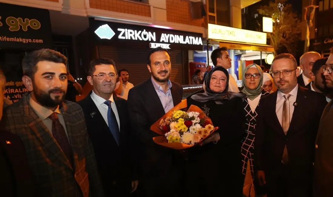 AK Parti’ye katılan belediye başkanlarını ilçelerinde ziyaret eden AK Parti