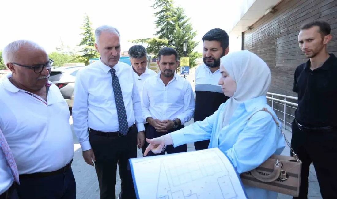 İnegöl Belediyesi’nin Alanyurt Yunusemre Mahallesinde yapımına başladığı yüzme havuzunda çalışmalar