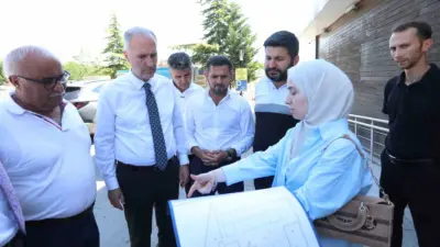 İnegöl Belediyesi’nin Alanyurt Yunusemre Mahallesinde yapımına başladığı yüzme havuzunda çalışmalar
