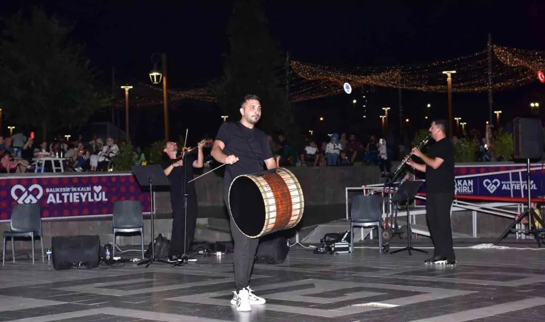 Altıeylül Belediyesi tarafından düzenlenen Altıeylül Trio Konseri, Ay Yıldız Amfi