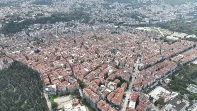 Bursa Büyükşehir Belediye Başkan Vekili Şahin Biba, Osmangazi ilçesindeki 82