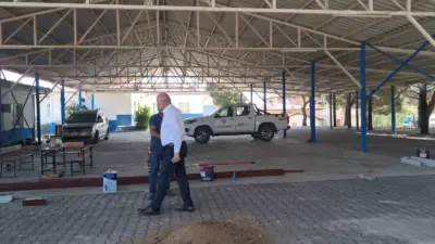 Babadağ Belediyesi, Yeniköy Mahallesi’ndeki okul bahçesinin öğrenciler tarafından farklı hava