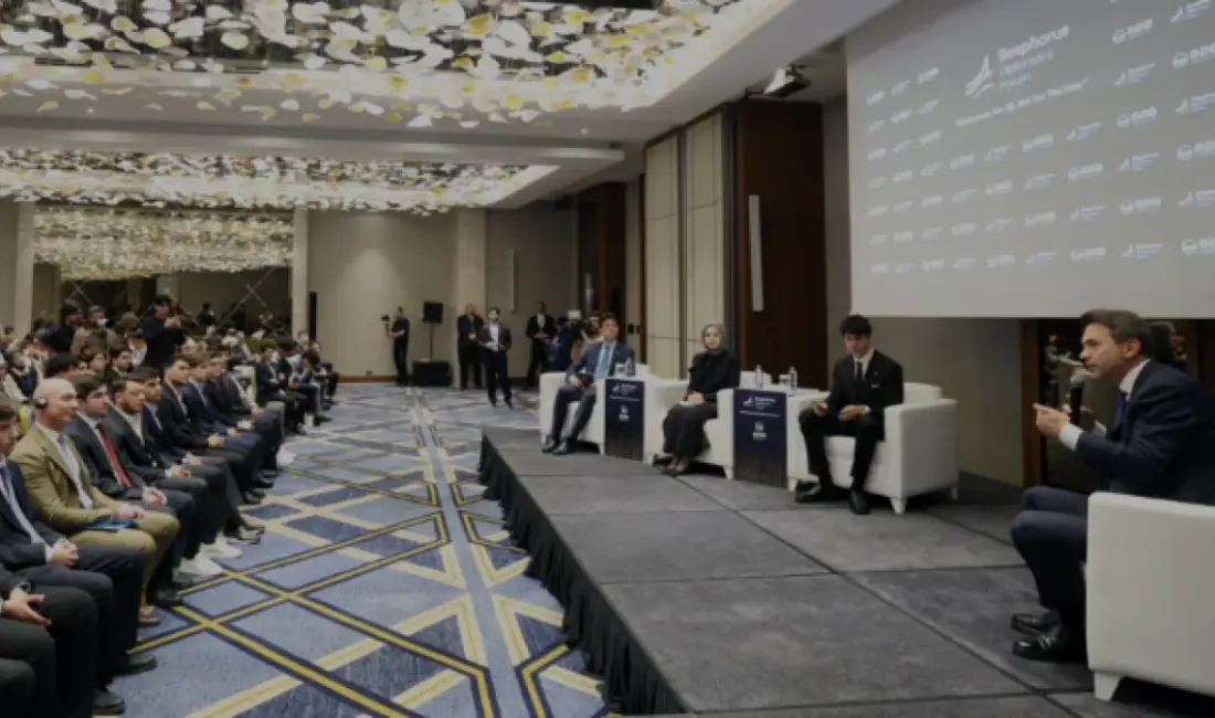 Bakan Bayraktar, enerjide dışa bağımlılık oranını 2035'te %50'nin altına düşürmeyi