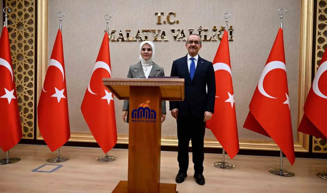 Malatya’da temaslarda bulunan Aile ve Sosyal Hizmetler Bakanı Mahinur Özdemir