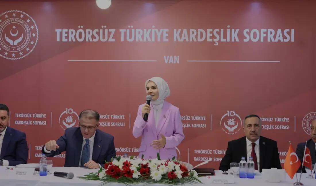 Bakan Mahinur Özdemir Göktaş, Van'da şehit yakınları ve gazilerle bir