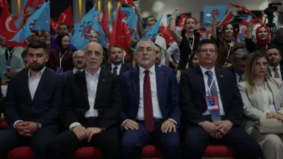 Bakan Vedat Işıkhan, katıldığı Genç İşçiler Kurultayı'nda dijital bağımlılığın iş